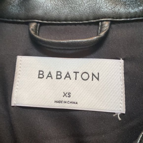 ❗️SOLD❗️Babaton Short Sleeve Frances Blouse Size XS - Picture 5 of 7